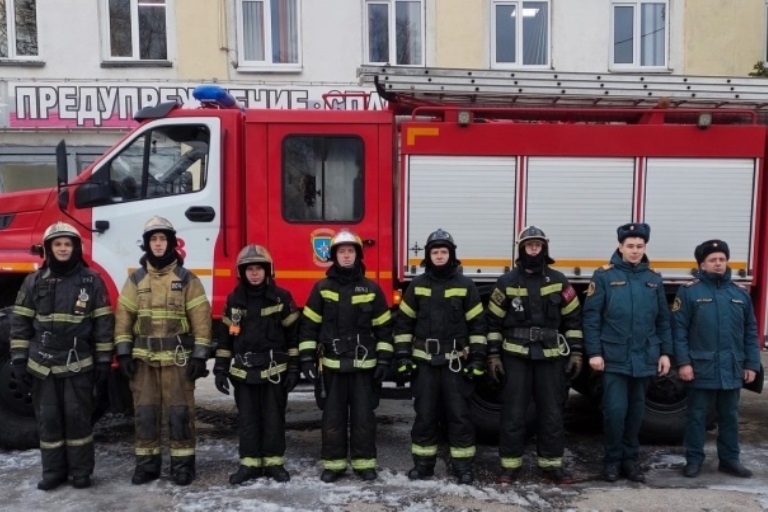 В Тверской области пожарные спасли жизни двух женщин