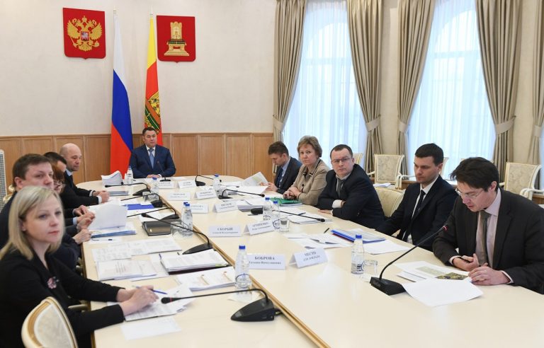 В подарки для новорожденных в Тверской области добавили сборник стихов "Я родился"
