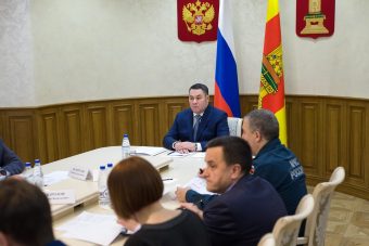 Новогодние подарки в Тверской области получат дети из многодетных семей и дети участников СВО