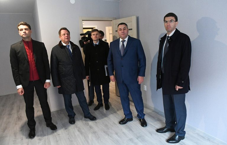 Новый год в новом доме: жители Морозовских казарм в Твери получают ключи от квартир