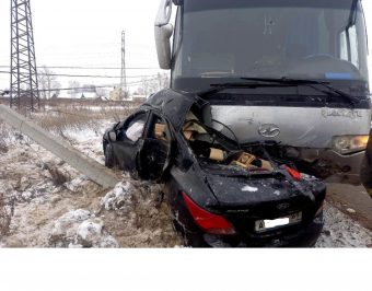 В Твери легковушка протаранила автобус. Есть погибшая