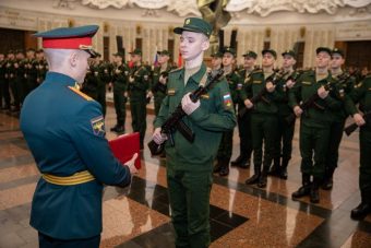 Новобранцы Преображенского полка из Тверской области приняли присягу в Музее Победы