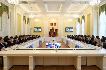 Игорь Руденя ориентировал глав муниципалитетов на развитие экономики и инвестиционного потенциала в 2023 году Игорь Руденя ориентировал глав муниципалитетов на развитие экономики и инвестиционного потенциала в 2023 году