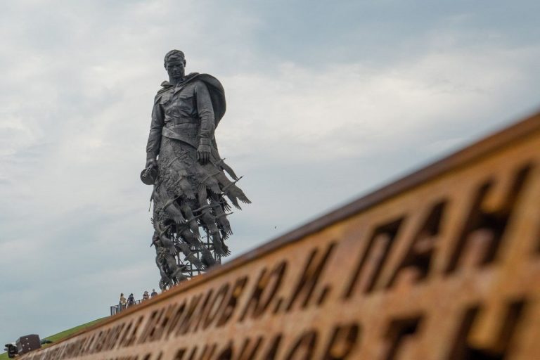 Свыше 3,8 млн человек посетили Ржевский мемориал Советскому солдату