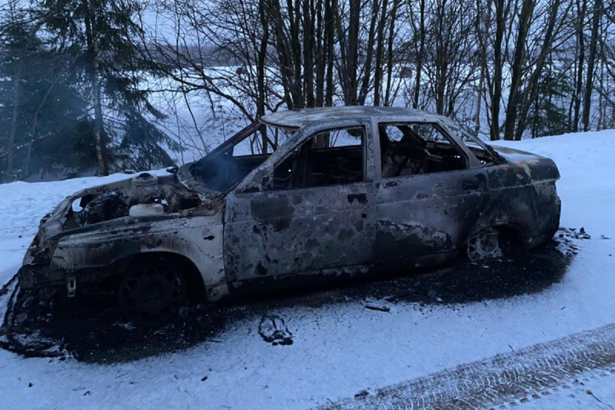 Житель Тверской области угнал и сжег чужую машину