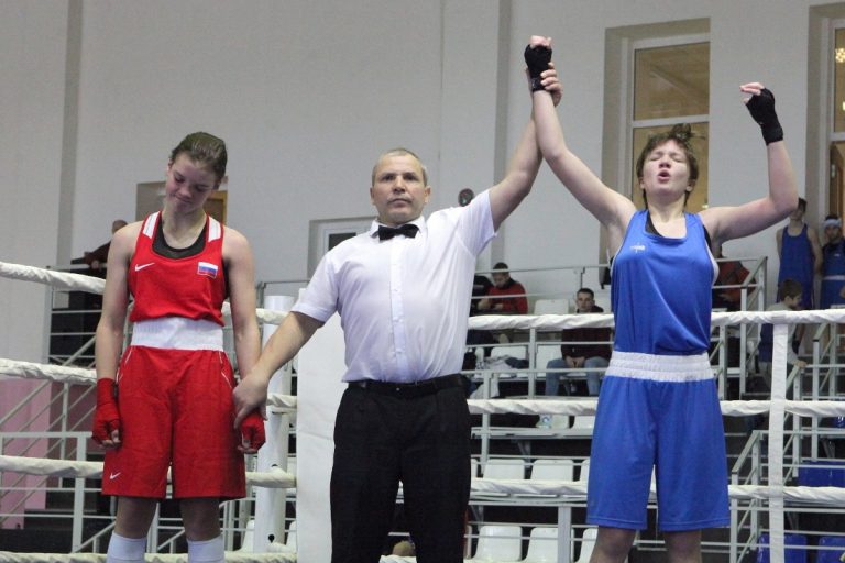 В Тверской области названы города с самыми сильными девушками-боксерами