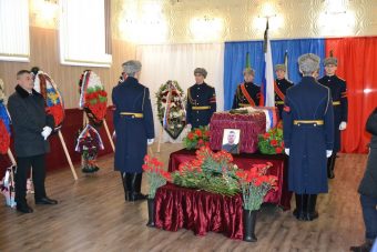 На новой Аллее героев под Тверью простились с участником СВО Романом Смирновым На новой Аллее героев под Тверью простились с участником СВО Романом Смирновым