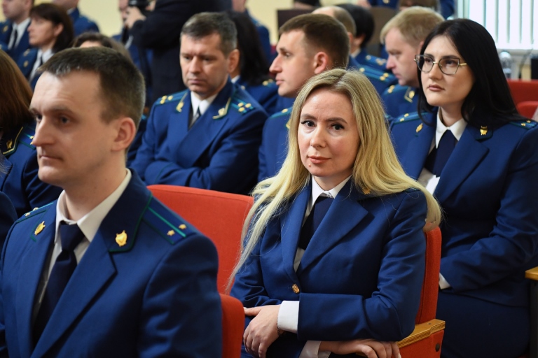 В Тверской области лучшие сотрудники прокуратуры получили награды из рук губернатора