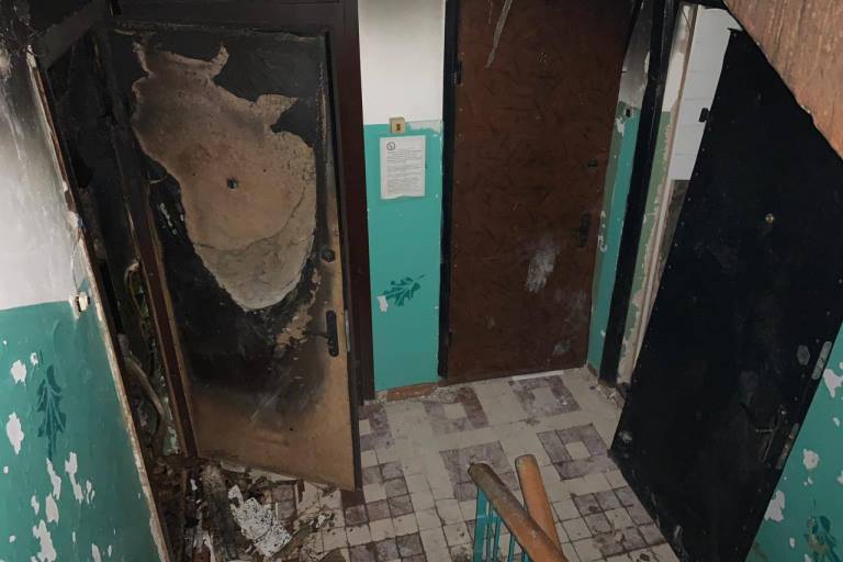 В Тверской области из-за пожара в квартире произошел хлопок газа, погиб мужчина