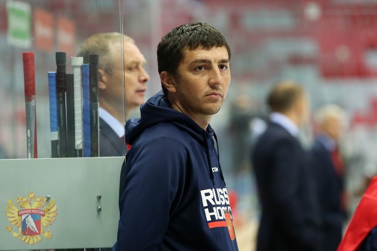 Путин объявил благодарность тверскому специалисту по подготовке хоккейного спортинвентаря