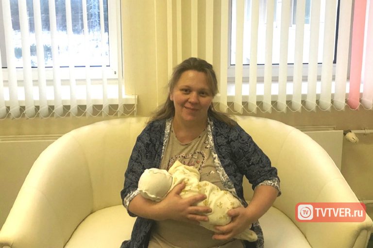 Самая счастливая мама из Тверской области родила 14 ребенка
