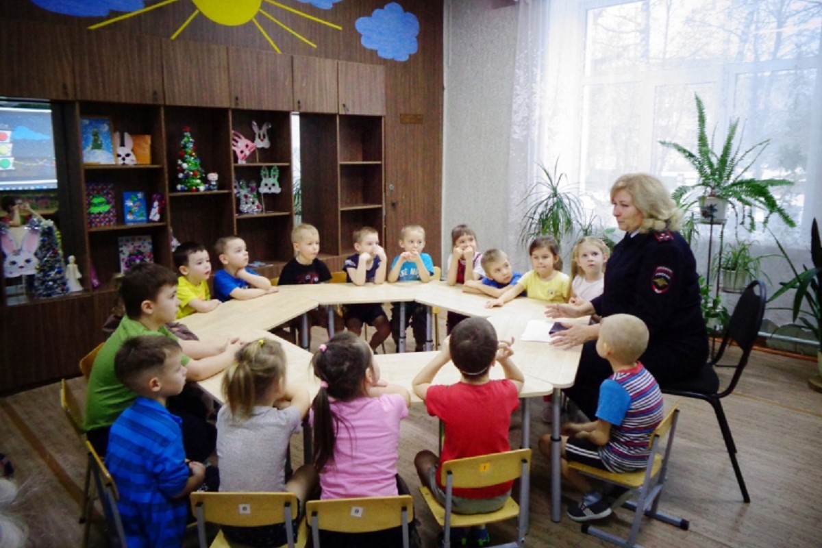 Воспитанникам детского сада в Тверской области напомнили о ПДД