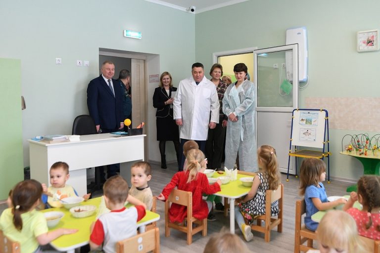 Игорь Руденя посетил детский сад в селе Бурашево