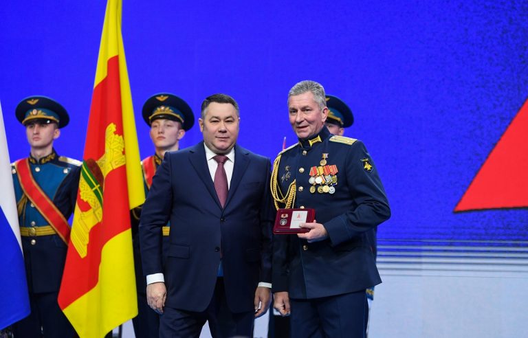 Губернатор Тверской области Игорь Руденя вручил государственные награды защитникам Отечества