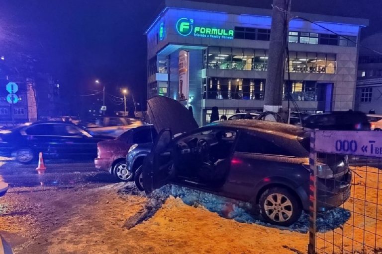 Два человека пострадали в ДТП на проспекте Николая Корыткова в Твери