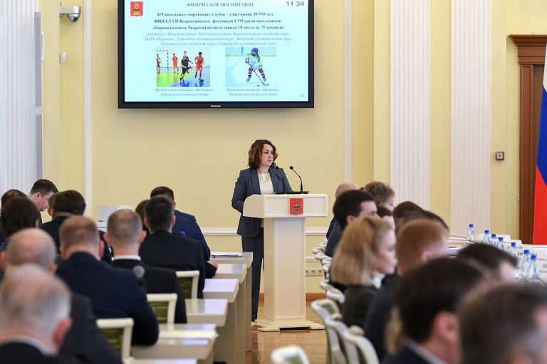 Тверской молодежи прививают любовь к Родине и уважение к труду