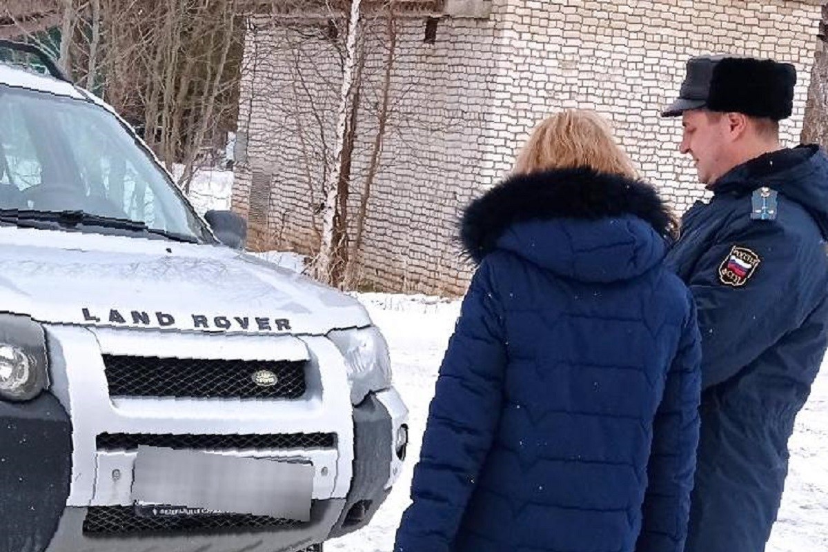 У жителя Тверской области арестовали Land Rover за долги по налогам