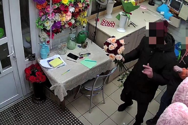 Житель Тверской области похитил букет цветов и оказался под следствием