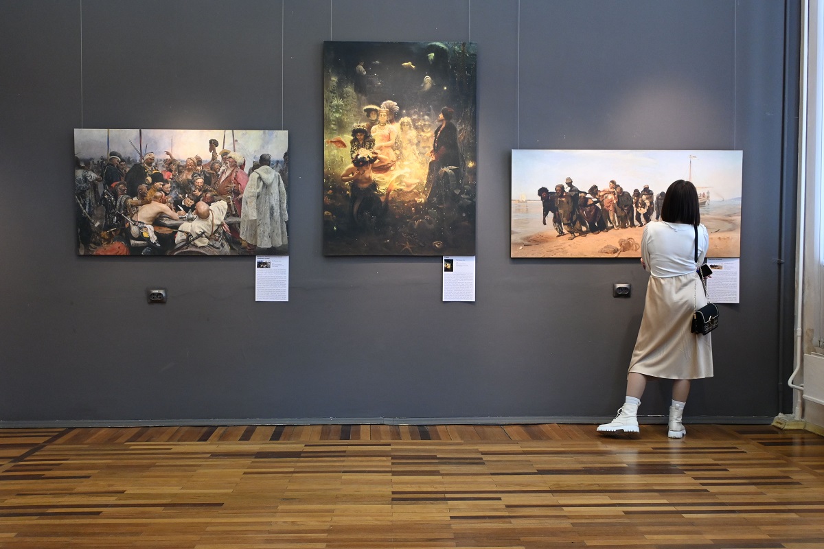 Жителей Твери приглашают на художественные выставки
