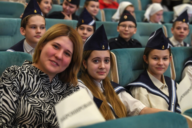 В Твери школьникам представили кинопроект, посвященный тверским защитникам Севастополя