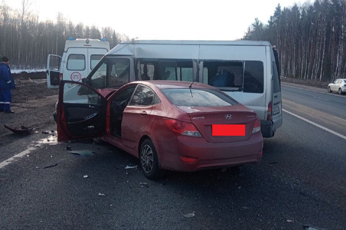 Женщина-водитель пострадала в ДТП на М-10 в Тверской области