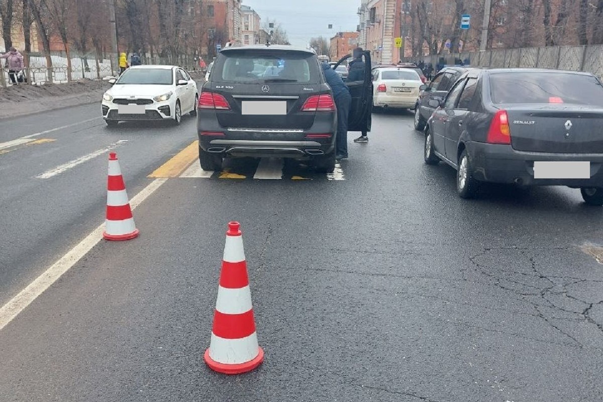 Пешехода сбили на улице Орджоникидзе в Твери