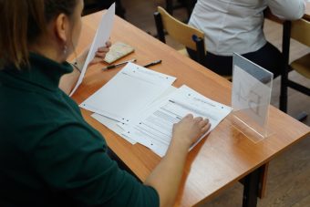 В Тверской области родители выпускников сдали ЕГЭ по русскому языку