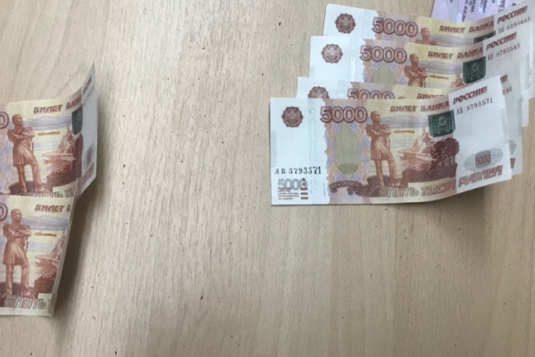 Молодая рецидивистка попалась на сбыте фальшивых денег в Твери