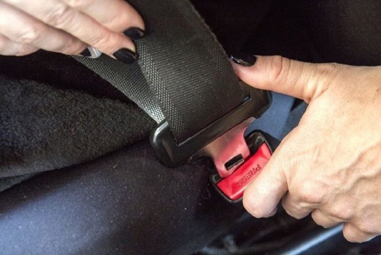 В Твери оштрафовали более 160 водителей, ездивших непристегнутыми