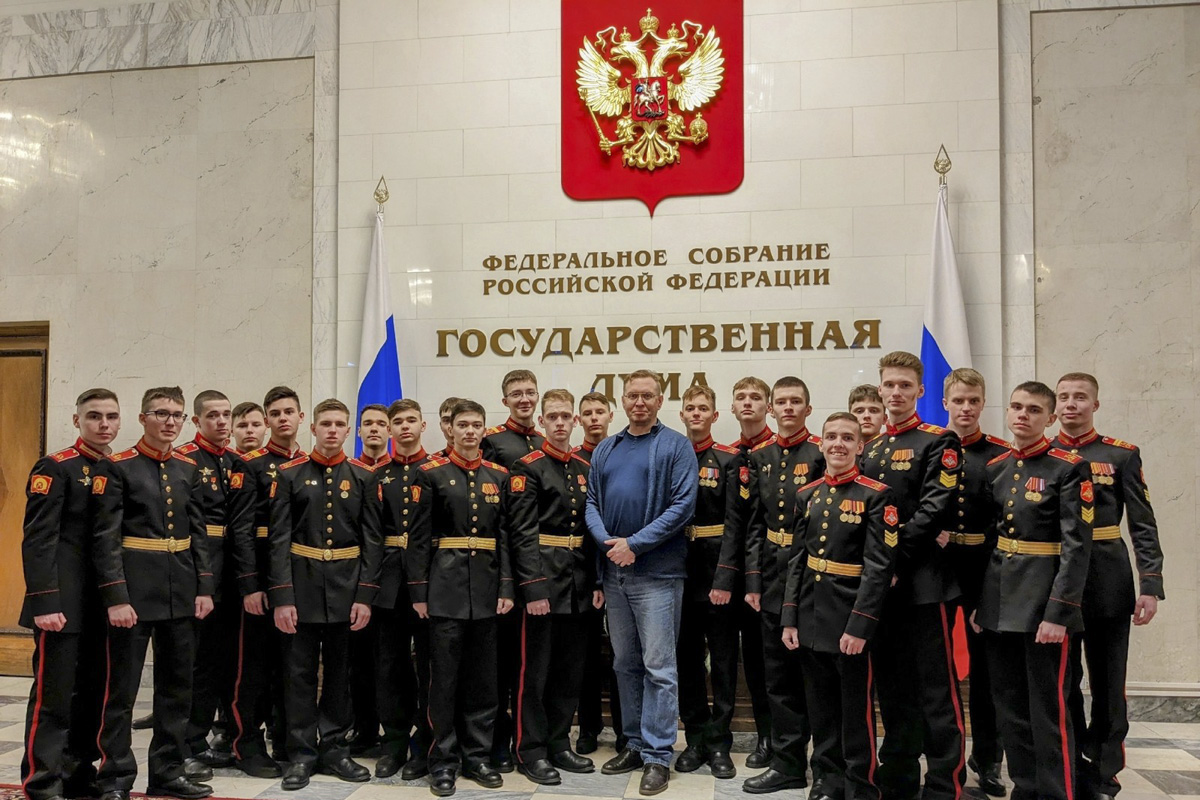 Тверских суворовцев накормили в Госдуме РФ