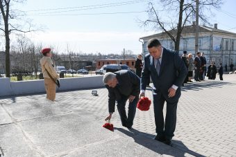 Школьные вопросы, медицина, дороги и газификация - итоги поездки губернатора Игоря Рудени в Красный Холм