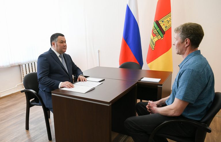Школьные вопросы, медицина, дороги и газификация - итоги поездки губернатора Игоря Рудени в Красный Холм