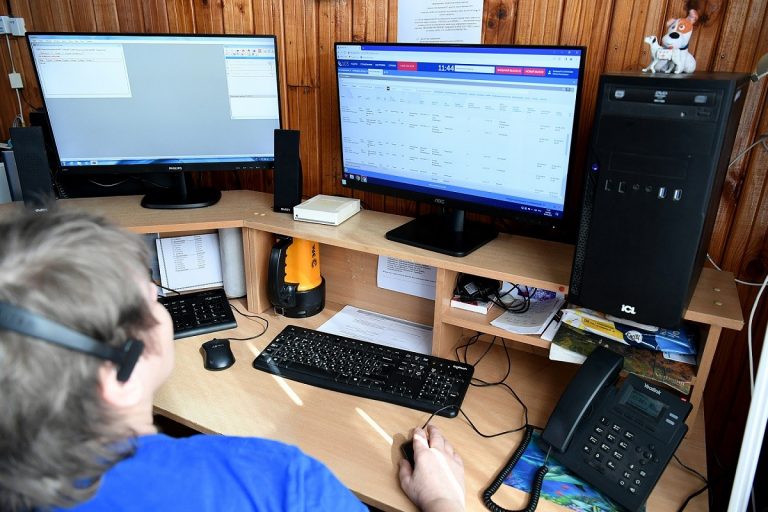 Игорь Руденя передал новый электрокардиограф Краснохолмской ЦРБ