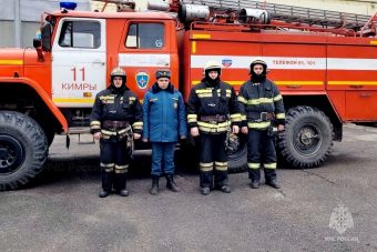 Мужчину вывели из задымленной квартиры в Тверской области
