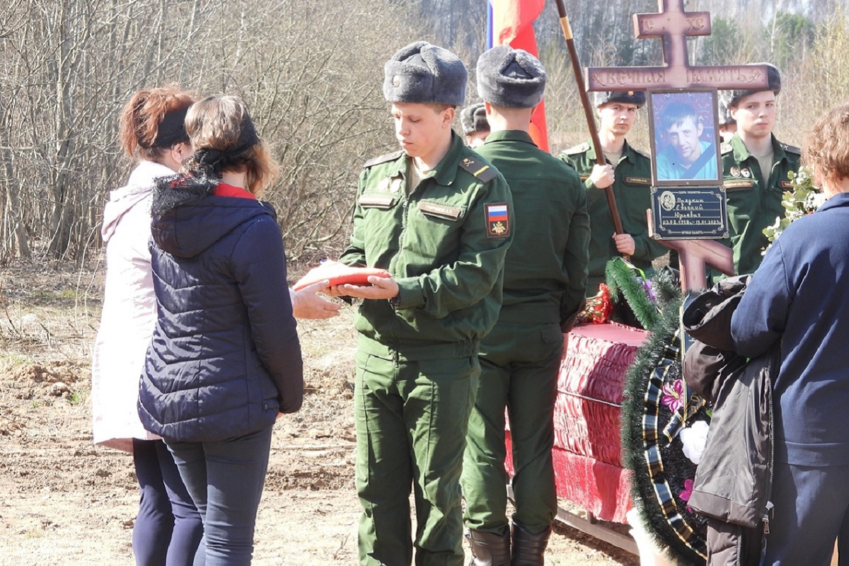 В Тверской области простились с погибшими 2 месяца назад бойцами ЧВК Вагнер