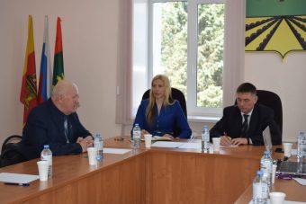 Депутат ЗС Тверской области провел прием граждан в Оленинском муниципальном округе