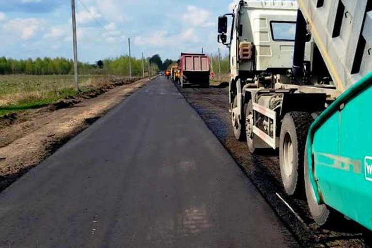 В Тверской области ведется ремонт дороги Редкино  Озерки
