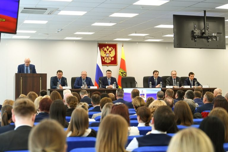 Игорь Руденя принял участие в собрании, посвященном 100-летию областного суда