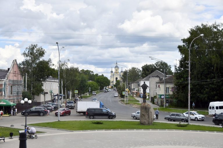 В Старицком округе продолжаются работы по благоустройству