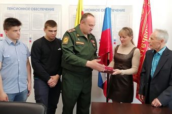 Погибшего на СВО жителя Кимр наградили орденом Мужества посмертно