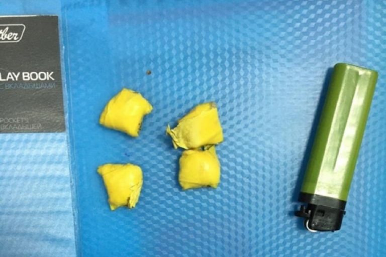 В Твери задержали жителей Подмосковья с партией героина В Твери задержали жителей Подмосковья с партией героина