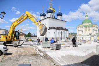 На Соборной площади в Твери сооружают цветомузыкальный фонтан