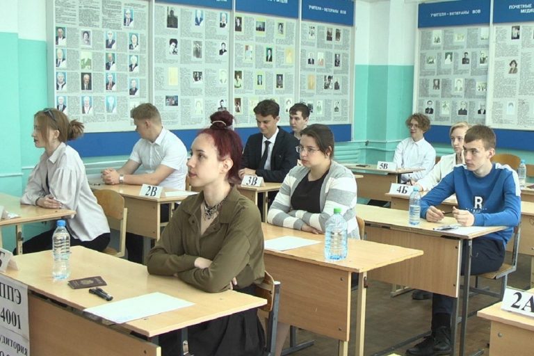Почти 5 тысяч тверских учащихся сдавали ЕГЭ по русскому языку