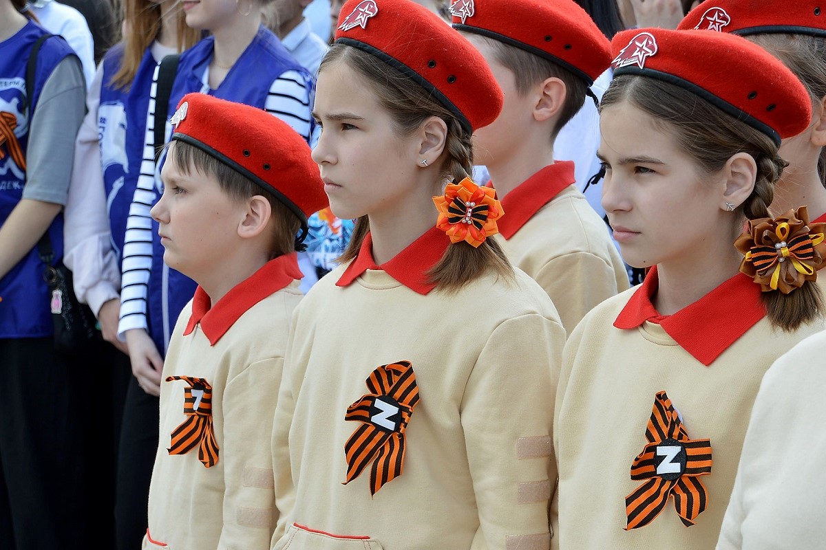 Более 80 тысяч Георгиевских ленточек раздали волонтёры в Тверской области