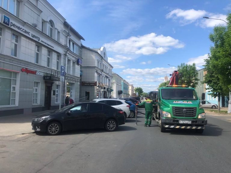 В Твери провели зачистку мест парковки для инвалидов
