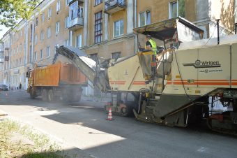 В Твери продолжается ремонт дорог и тротуаров