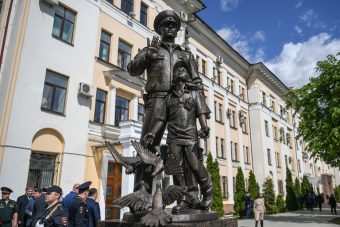 Памятник «Защитникам правопорядка и закона» торжественно открыли в Твери