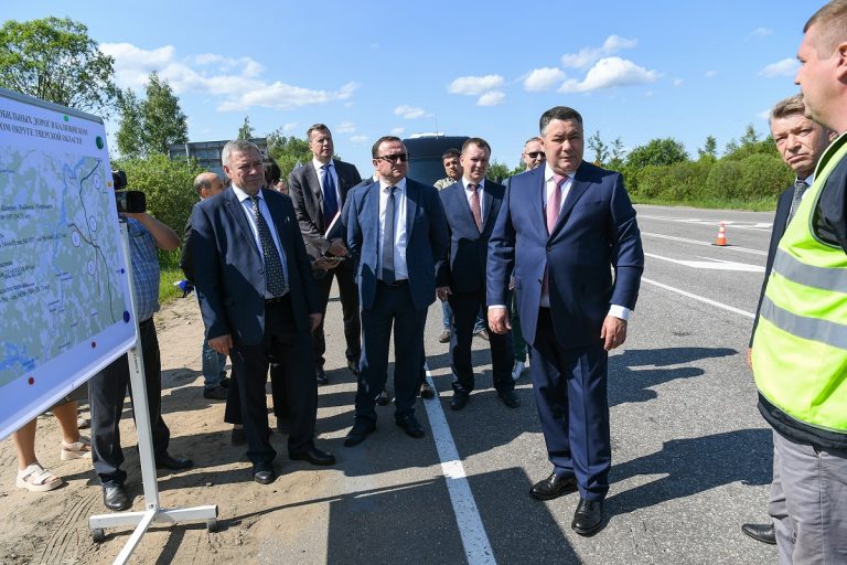 Игорь Руденя поручил завершить ремонт дороги от Калязина до Подмосковья в этом году