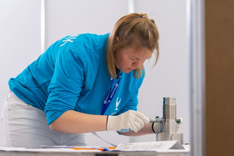 На чемпионате профмастерства AtomSkills-2023 работники Калининской АЭС принесли в копилку сборной Электроэнергетического дивизиона наибольшее количество медалей