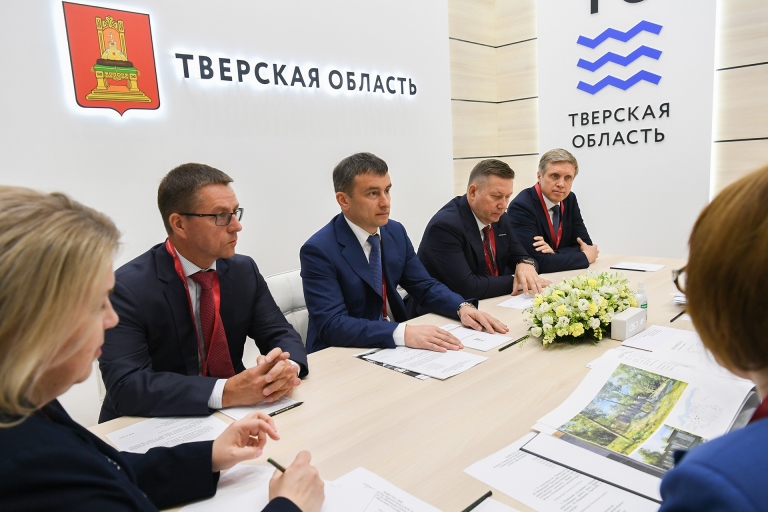 ПМЭФ-2023: в Тверской области реализуют крупный инвестпроект по строительству парк-отеля с маяком